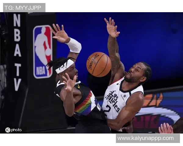 小卡强调季前赛与训练相似强调防守体系的重要性与持续打磨 小卡强调季前赛与训练相似强调防守体系的重要性与持续打磨