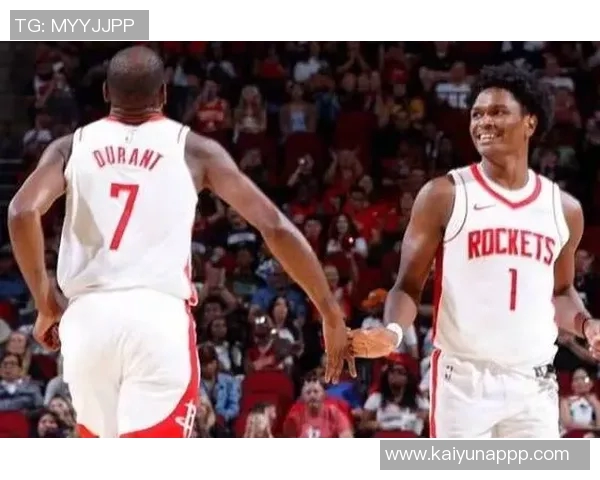 阿门对裁判判罚感到震惊半场4犯需更加谨慎应对挑战