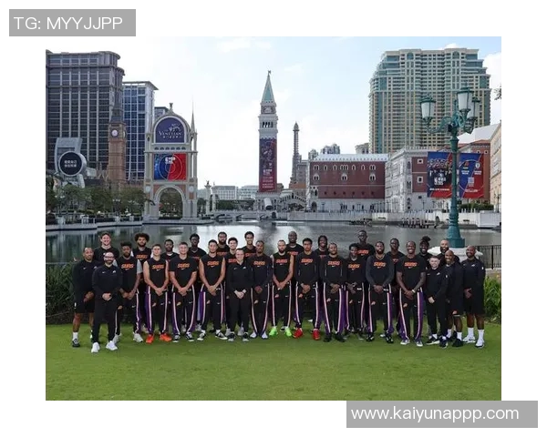 布克谈狄龙斗志与赛季起伏强调避免重复错误的重要性