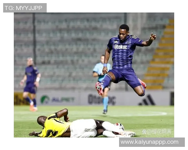 德甲多队关注费内巴切中场希曼斯基冬窗或迎来转会机会