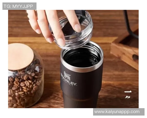 斯坦利与安东内拉携手推出限量版保温杯售价30至60美元引发热潮